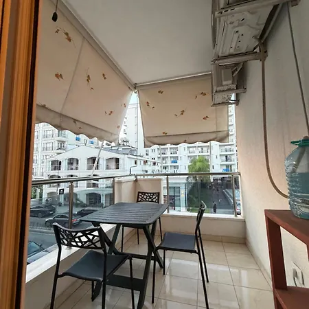 Aneo Daire Golem (Tirana)